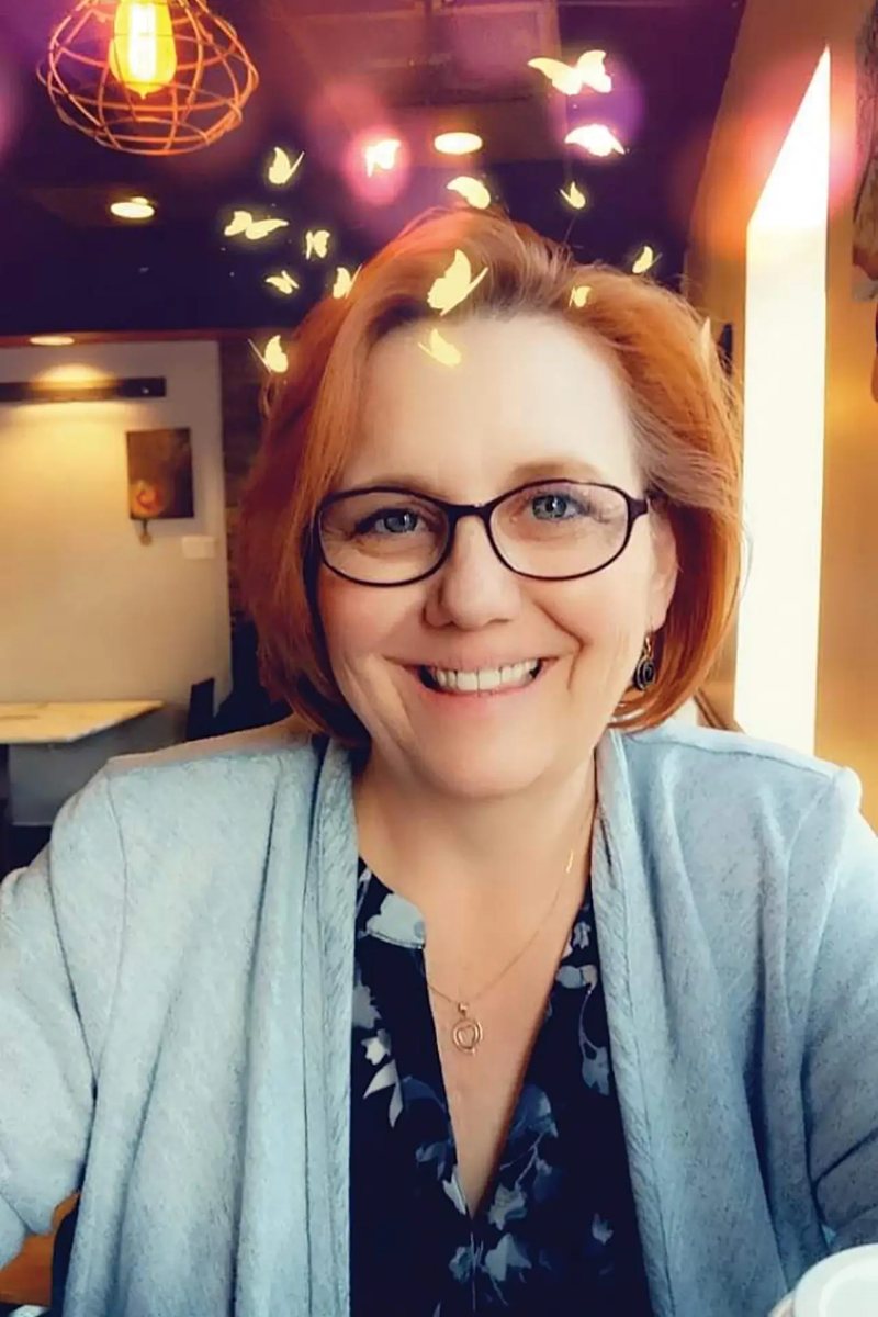 Portrait of author Sandra Miller Linhart